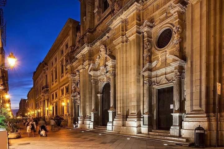 Casa Vacanze Penelope Trapani Zewnętrze zdjęcie