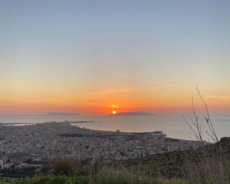 Casa Vacanze Penelope Trapani Zewnętrze zdjęcie